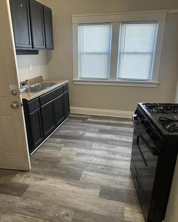 2nd image of 12331 Tuscora Ave