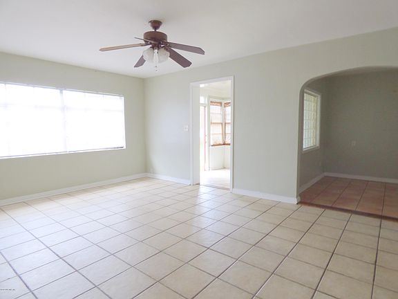 3rd image of 1152 McKinlay Ct