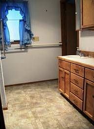 2nd image of 555 11th St SW