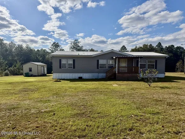 26200 Longvue Dr, Picayune, MS 39466