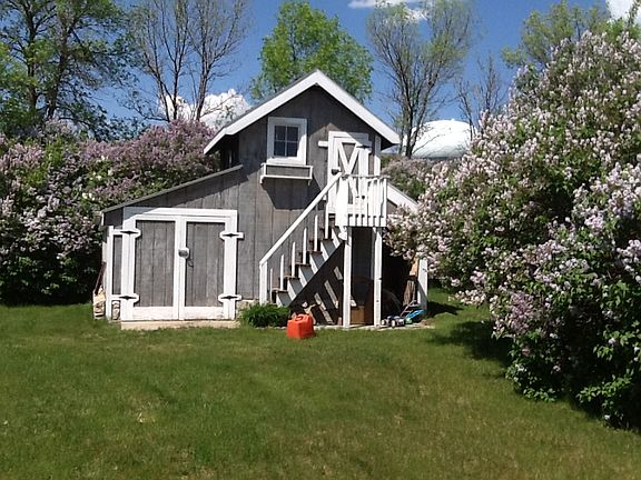 garden shed and playhouse