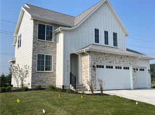 16898 Madison Cir, Clive, IA 50325
