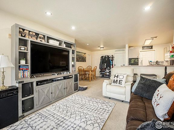 4th image of 2510 Taft Dr #305