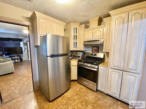 5th image of 125 Portway St #7