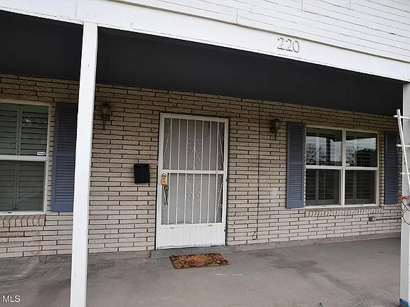 2nd image of 220 Stratus Rd