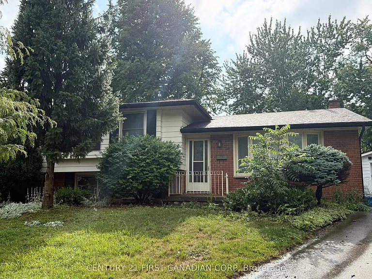 80 Rollscourt Pl — Photo 2