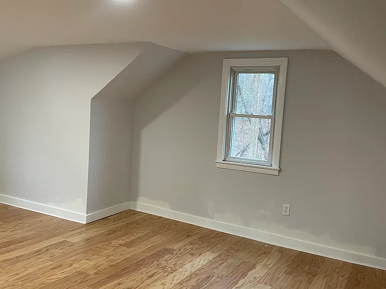 21 Bremen St — Photo 27