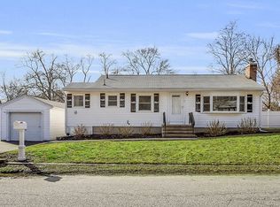 2 North St, Wilmington, MA 01887