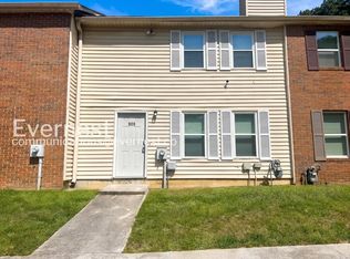909 Silverwood Dr, Atlanta, GA 30349