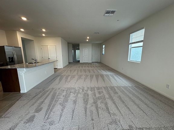 5th image of 5548 Hill Spire St