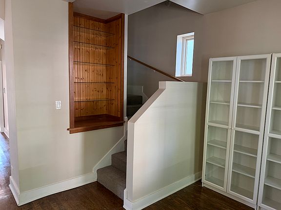 3rd image of 2130 N Hoyne Ave