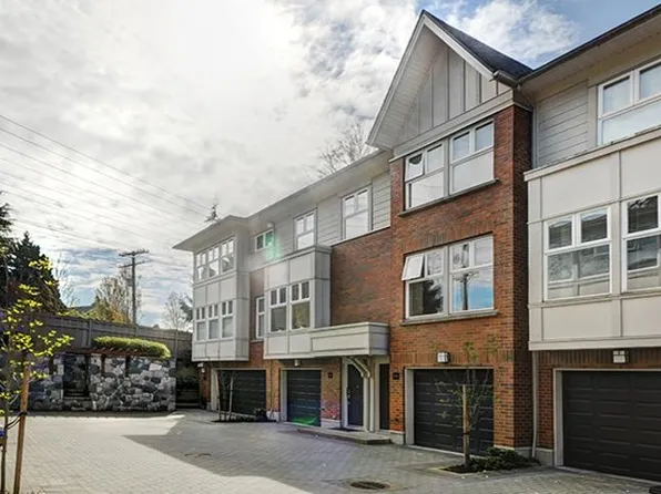 6558 Arbutus St, Vancouver, BC V6P 5S5