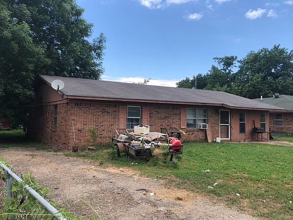 3rd image of 724 Westwood Dr