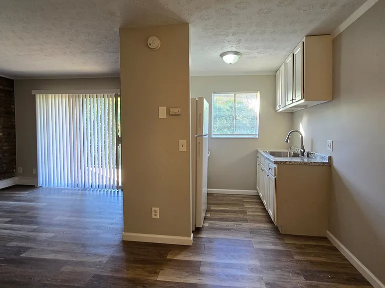 1599 Glen Parker Ave #11 — Photo 5