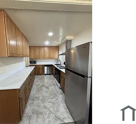 3 bed, $2,385 — Photo 2