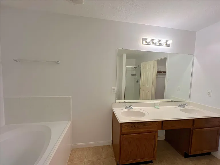 5535 Bear Paw Cir — Photo 13