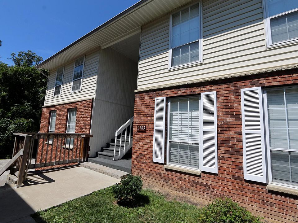 1st image of 2185 Oakridge Dr APT A