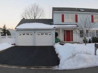 41 Liberty Dr, Dayton, NJ