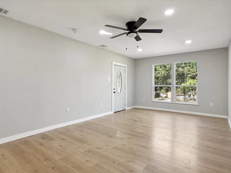305 Rhode Island St — Photo 3