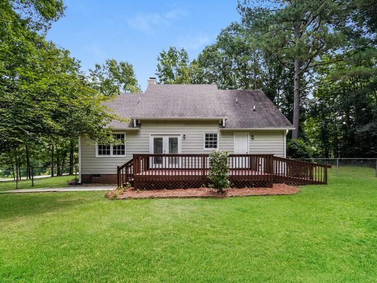 171 Creekstone Dr, Benson, NC 27504