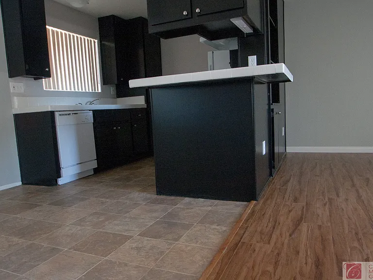 414 S. Lincoln Ave — Photo 2