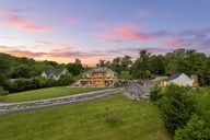photo property thumbnail