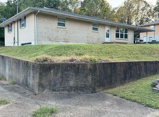 2004 W Harper St, Poplar Bluff, MO 63901