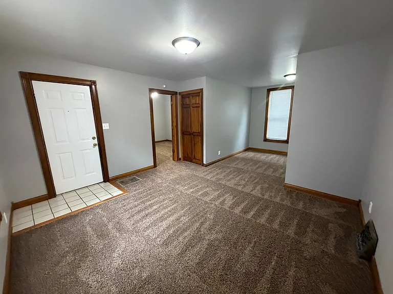810 Huestis Ave — Photo 2