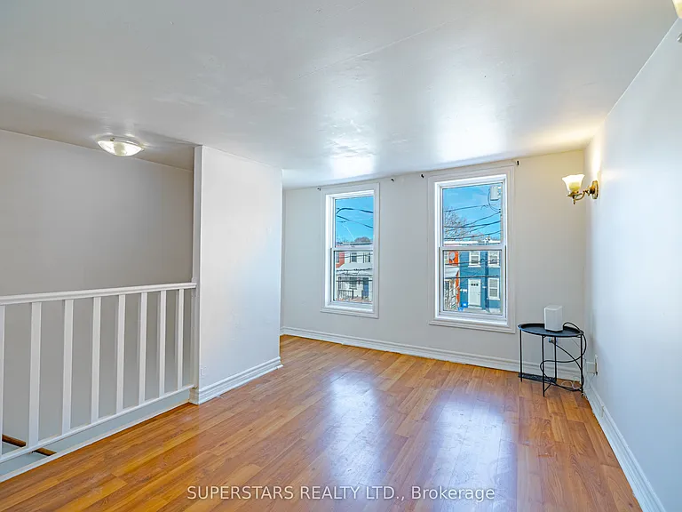 165 1/2 Olive Ave — Photo 11