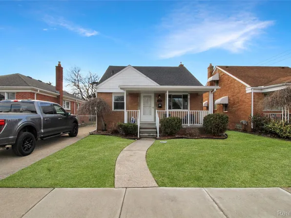 12883 Callender St, Southgate, MI 48195