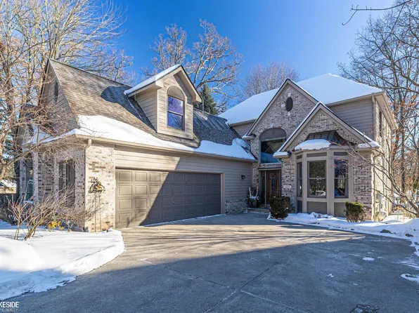 1440 Woodbridge Ln, Wixom, MI 48393