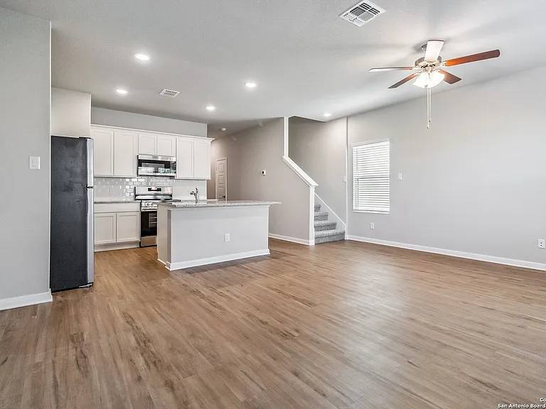 3908 Abbott Pass #101 — Photo 3
