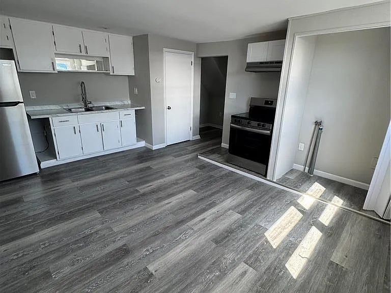 702 Walnut St #2 — Photo 5