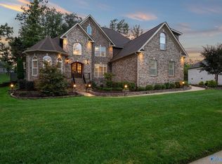 26 Emerald Point SE, Huntsville, AL 35803