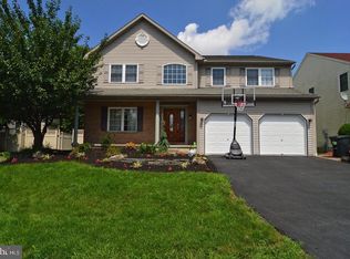 1003 Meadow Dr, Reading, PA 19605