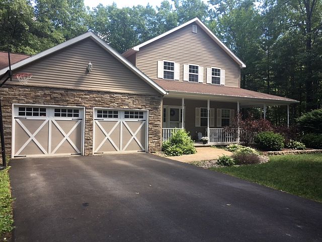 1st image of 9 Barrington Dr