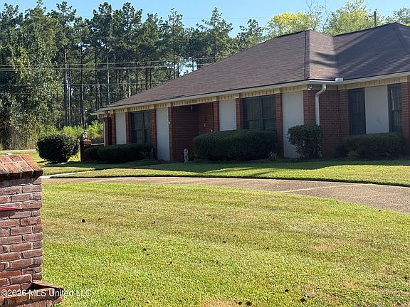 3rd image of 6530 Cedarwood Dr