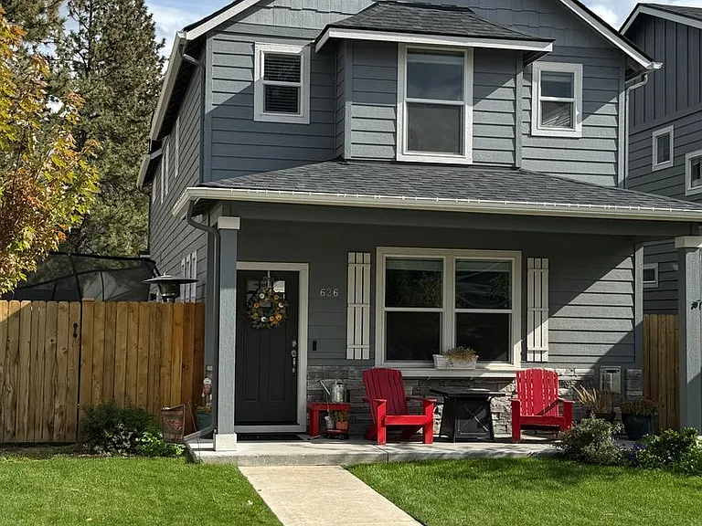 626 N Willitts St — Photo 2