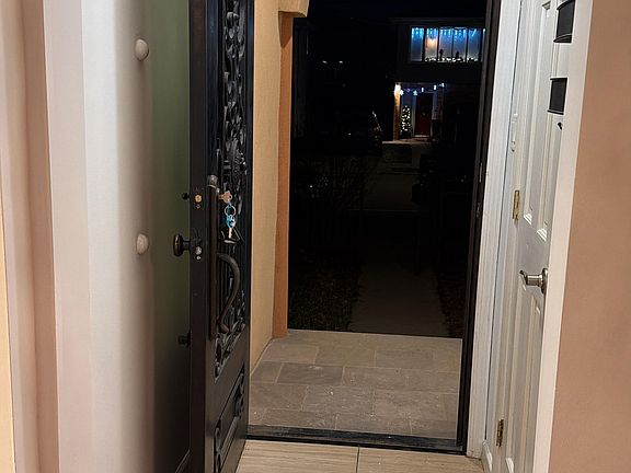 4th image of 107 Montreal Ave #1