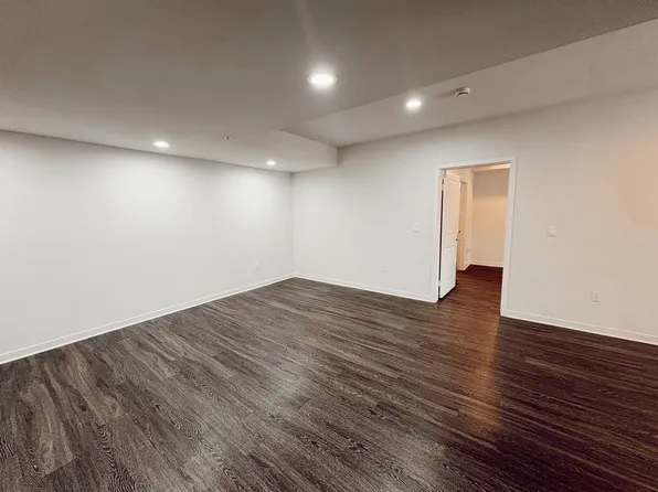 6332 Woodman Ave, Van Nuys, CA