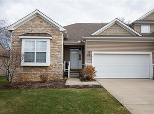 29427 Hummingbird Cir #39, Westlake, OH 44145