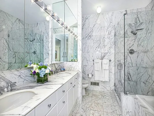 Sold by Sotheby's International Realty | media 30