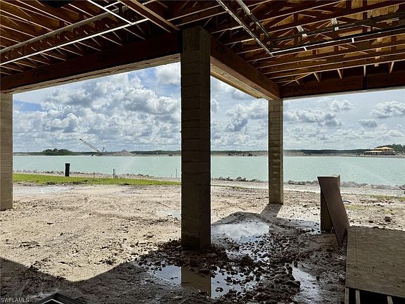 3rd image of 25597 Crystal Shore DR