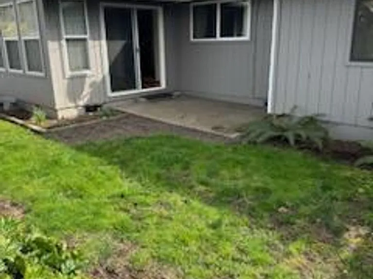 1100 Linn Way #B — Photo 12