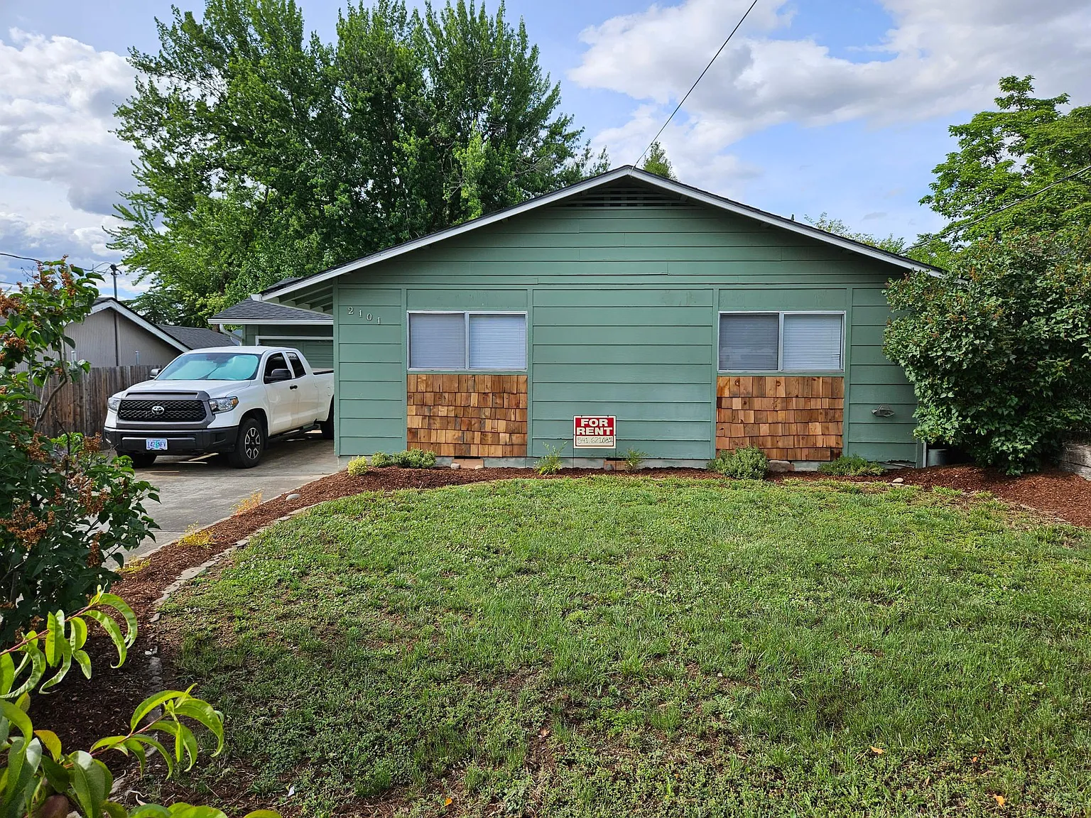 2101 Hill Way — Photo 1