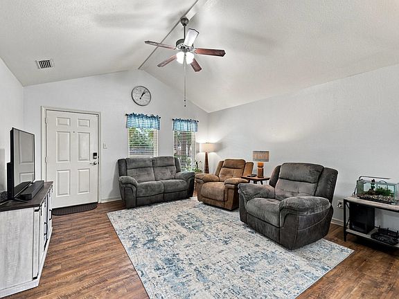 4th image of 4107 Wesley St