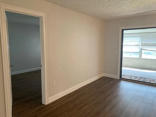 619 Desoto Ln — Photo 13