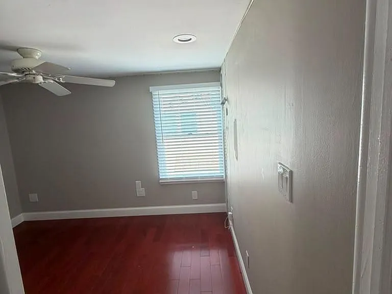 131 Summit Ave — Photo 17