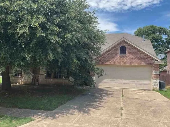 401 Hidden Knoll Dr, Burleson, TX 76028
