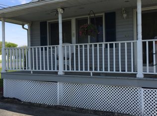 6916 Albion Rd, Oakfield, NY 14125